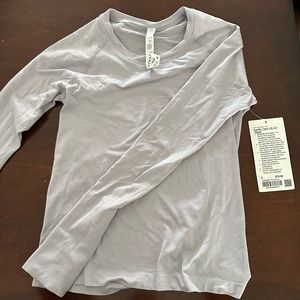 New with tags lululemon race top lilac size 6